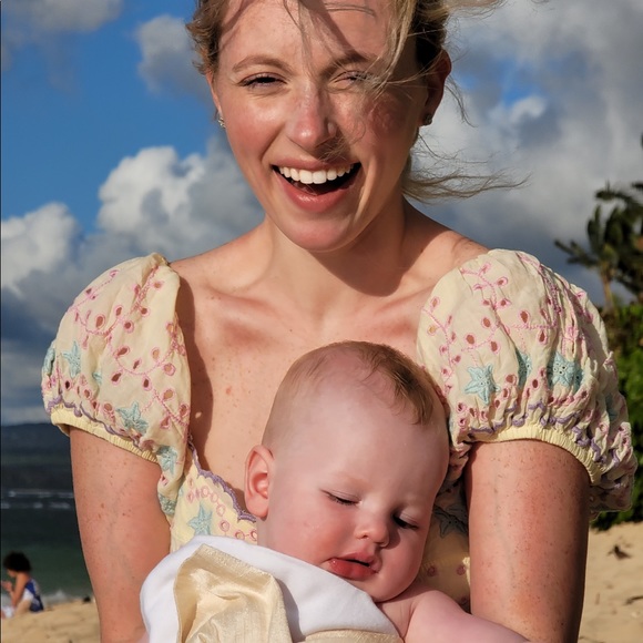 Meet your Posher, Olivia - Picture 1 of 1